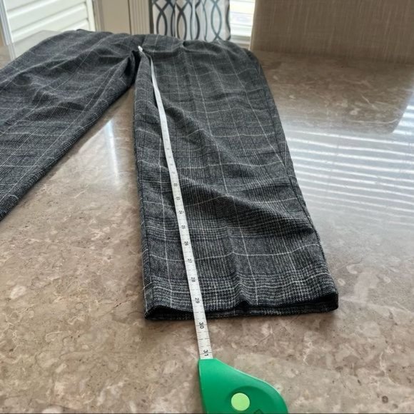 Another?story grey plaid?belted pants size 9 - Picture 9 of 10